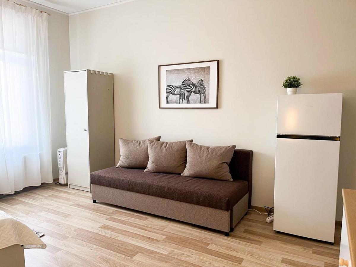 Cosy Apartment In Riga With Free Parking Extérieur photo